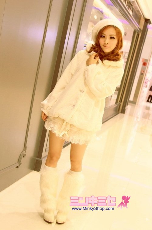 Japanese Fur-Rimmed Fleece Hoodie & Lacey Shorts SET