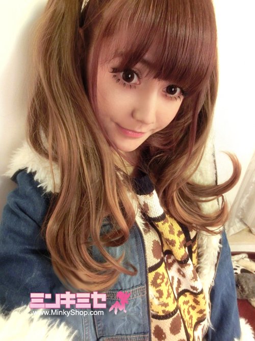 Wakatsuki Chinatsu Grid Leopard Sweater