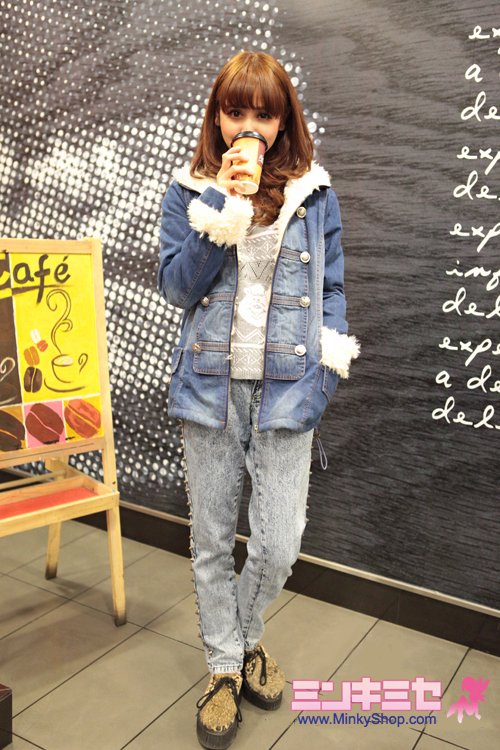 W♥C Studded Stonewash Jeans