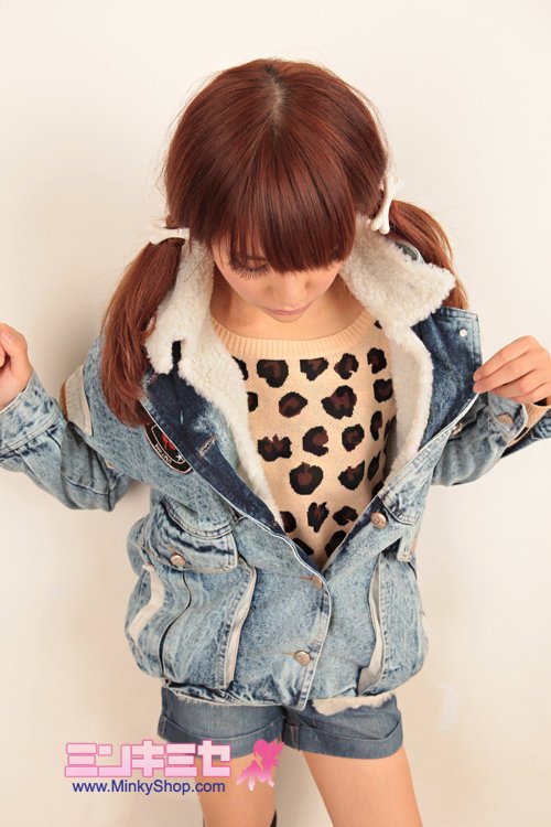 WC Wakatsuki Chinatsu Leopard Sweater